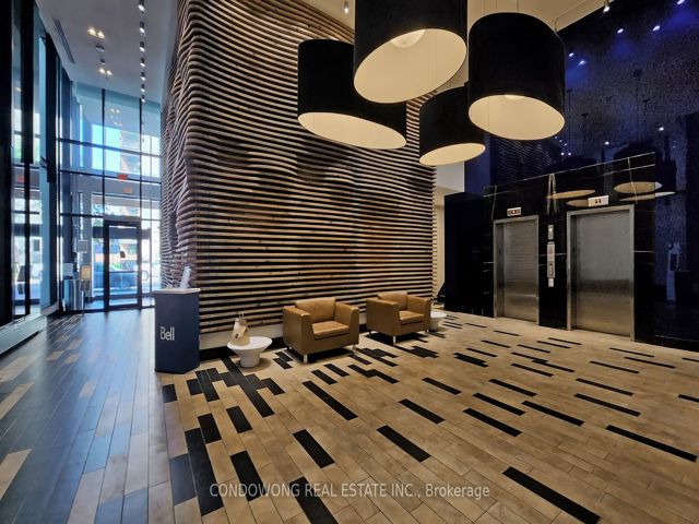 1410 - 111 Bathurst St
