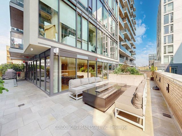 1410 - 111 Bathurst St