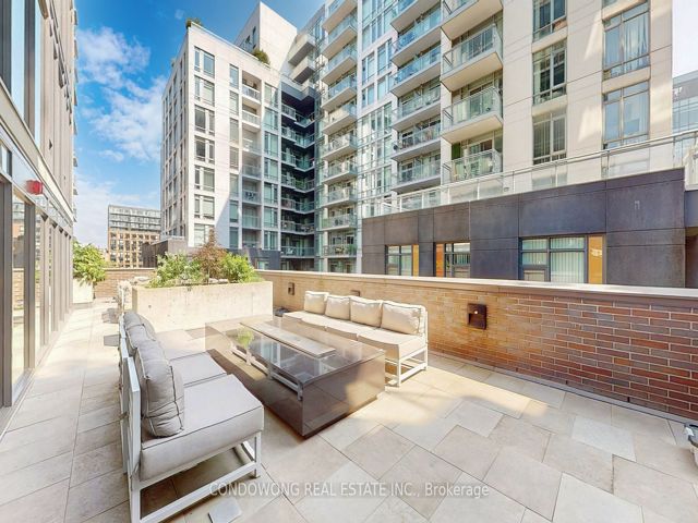 1410 - 111 Bathurst St