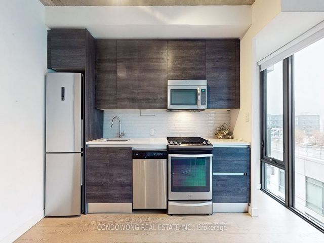 1410 - 111 Bathurst St