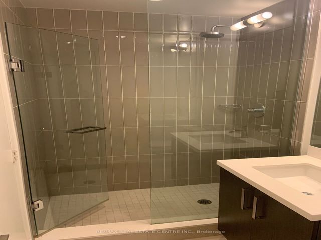 S207 - 120 Bayview Ave