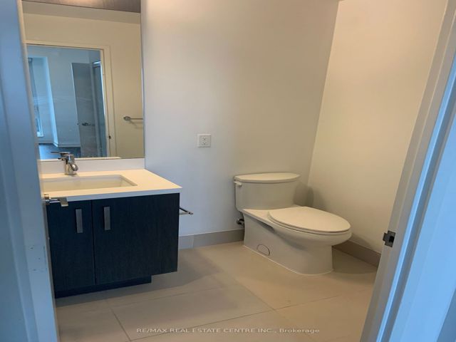 S207 - 120 Bayview Ave