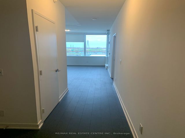 S207 - 120 Bayview Ave