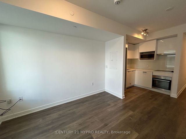 2714 - 195 Redpath Ave