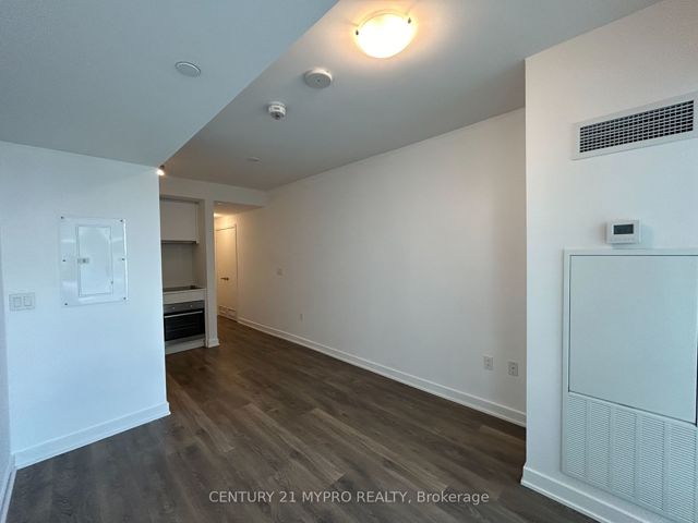 2714 - 195 Redpath Ave