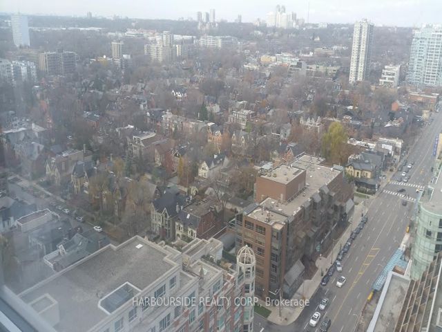 2418 - 155 Yorkville Ave