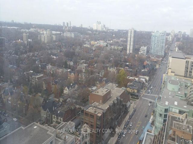 2418 - 155 Yorkville Ave