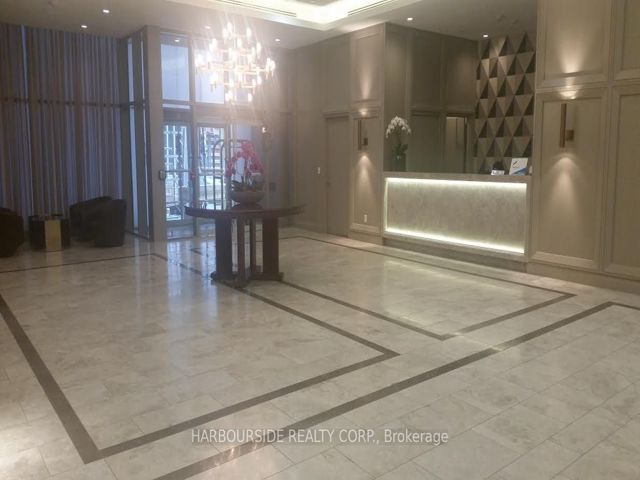 2418 - 155 Yorkville Ave
