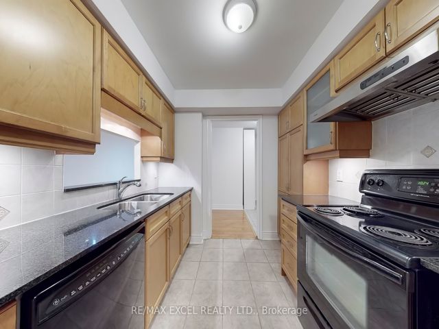506 - 12 Rean Dr
