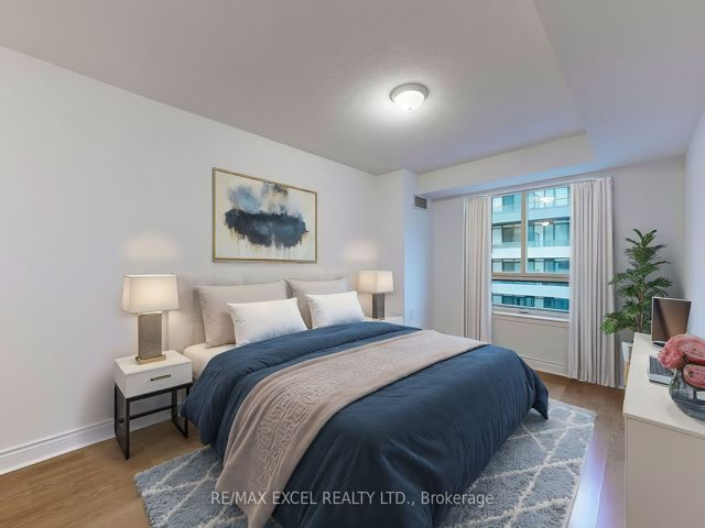 506 - 12 Rean Dr