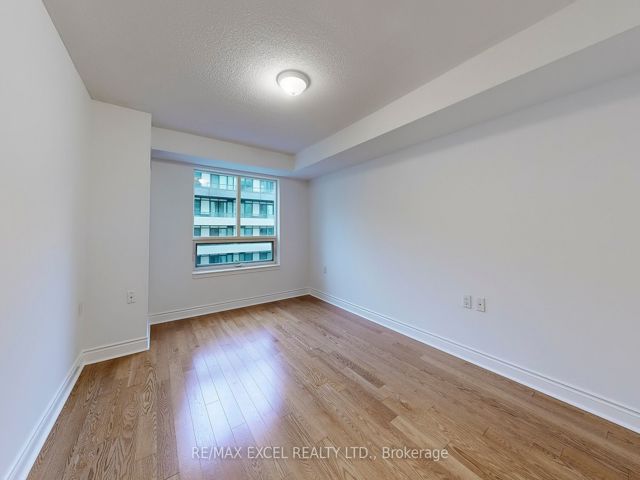 506 - 12 Rean Dr