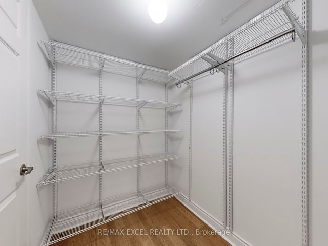 506 - 12 Rean Dr