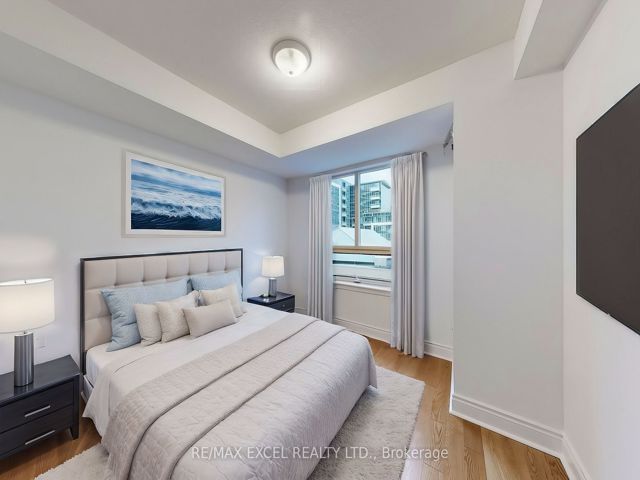 506 - 12 Rean Dr