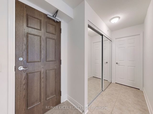 506 - 12 Rean Dr