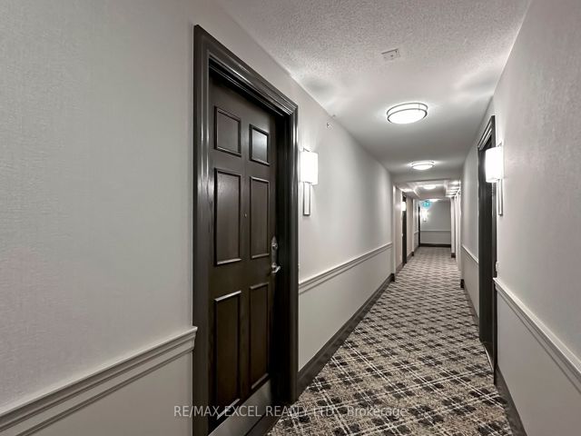 506 - 12 Rean Dr