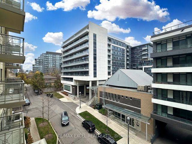506 - 12 Rean Dr