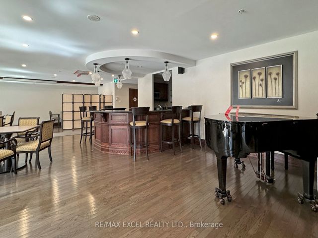 506 - 12 Rean Dr