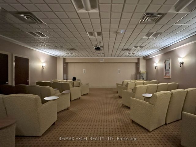 506 - 12 Rean Dr