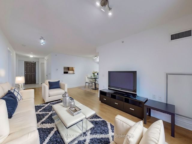 506 - 12 Rean Dr