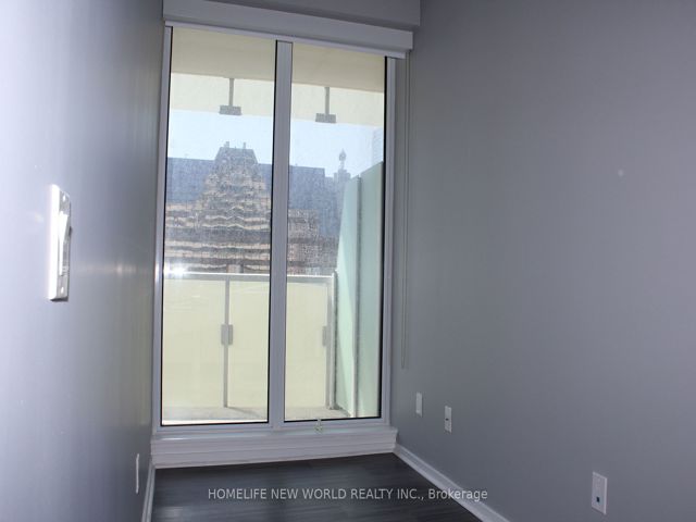 2605 - 197 Yonge St