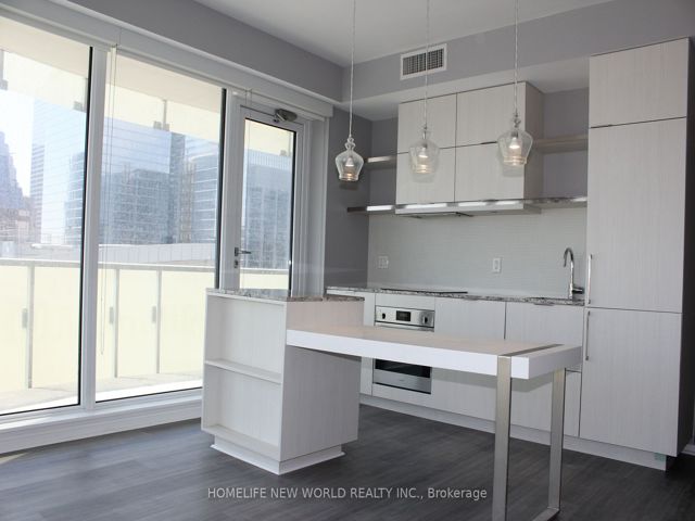 2605 - 197 Yonge St