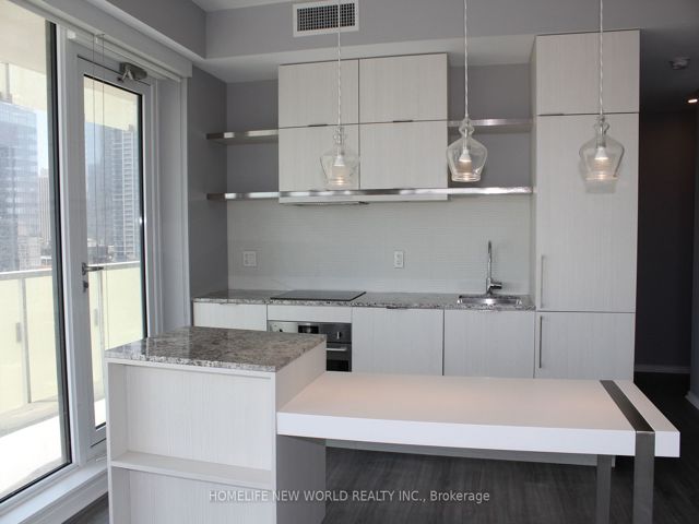 2605 - 197 Yonge St
