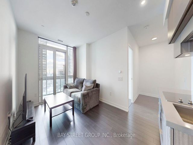 2304 - 39 Roehampton Ave