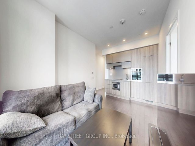 2304 - 39 Roehampton Ave