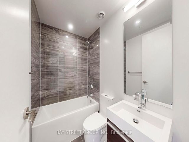 2304 - 39 Roehampton Ave
