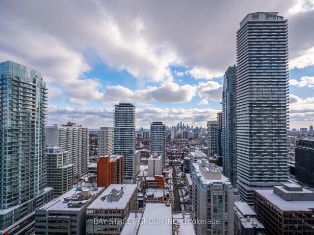 2304 - 39 Roehampton Ave