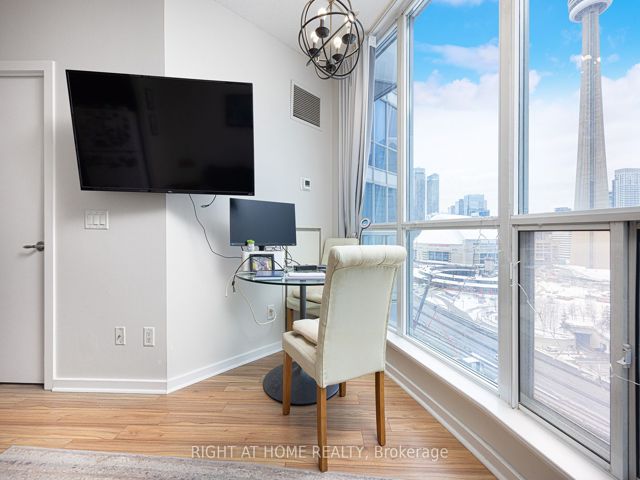 2113 - 208 Queens Quay  W