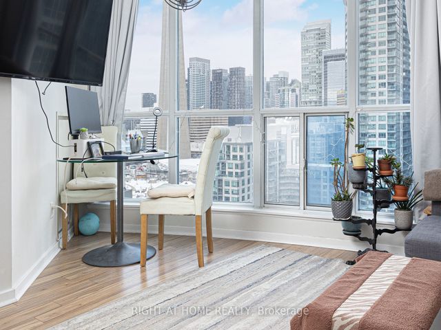 2113 - 208 Queens Quay  W
