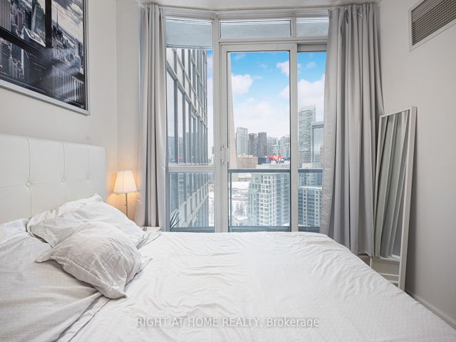 2113 - 208 Queens Quay  W