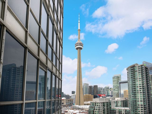 2113 - 208 Queens Quay  W
