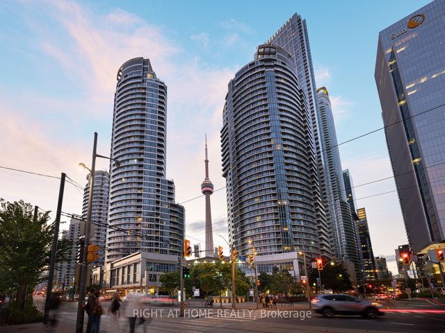 2113 - 208 Queens Quay  W
