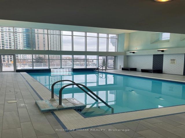 2113 - 208 Queens Quay  W