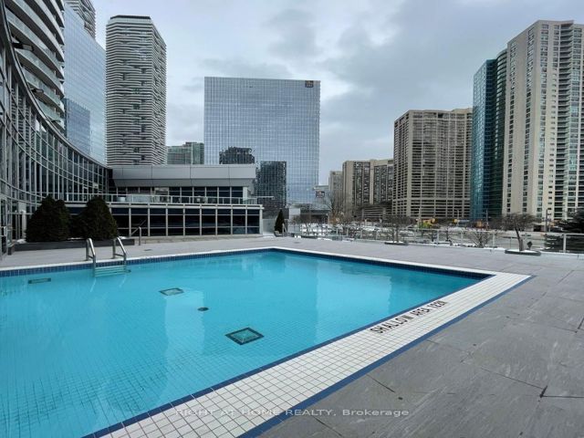 2113 - 208 Queens Quay  W