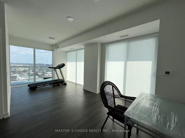 807 - 20 O'neill Rd