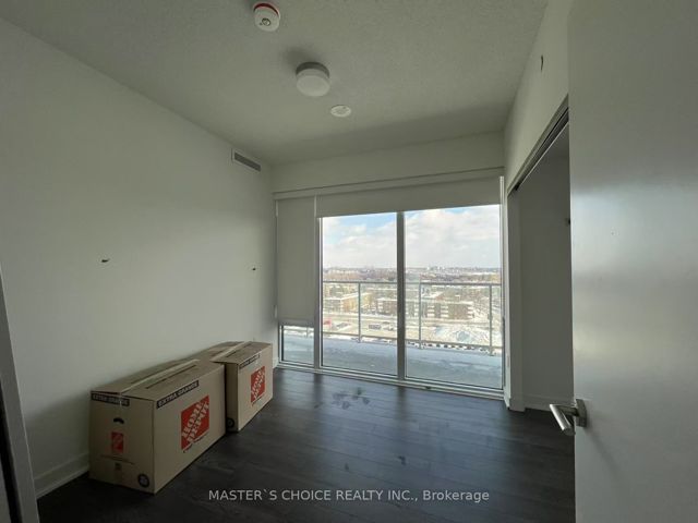 807 - 20 O'neill Rd