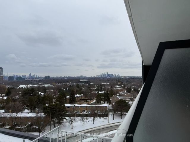 807 - 20 O'neill Rd