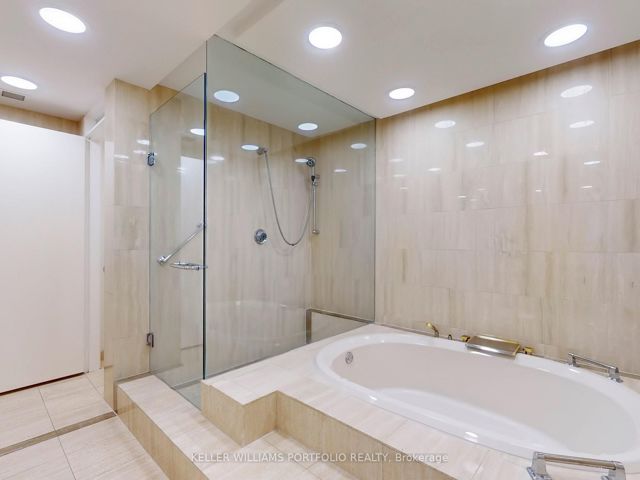403 - 480 Queens Quay W