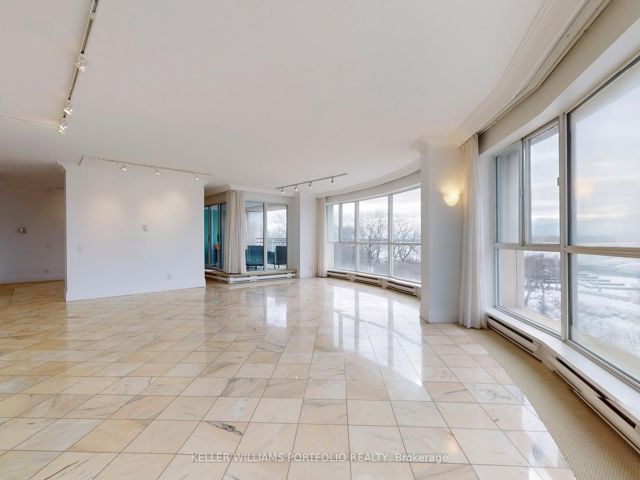 403 - 480 Queens Quay W