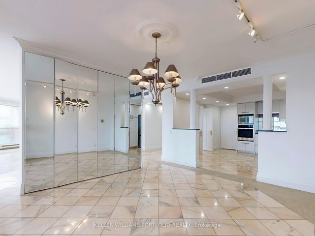 403 - 480 Queens Quay W