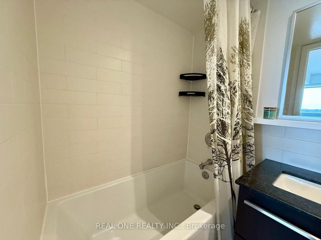 912 - 120 Varna Dr