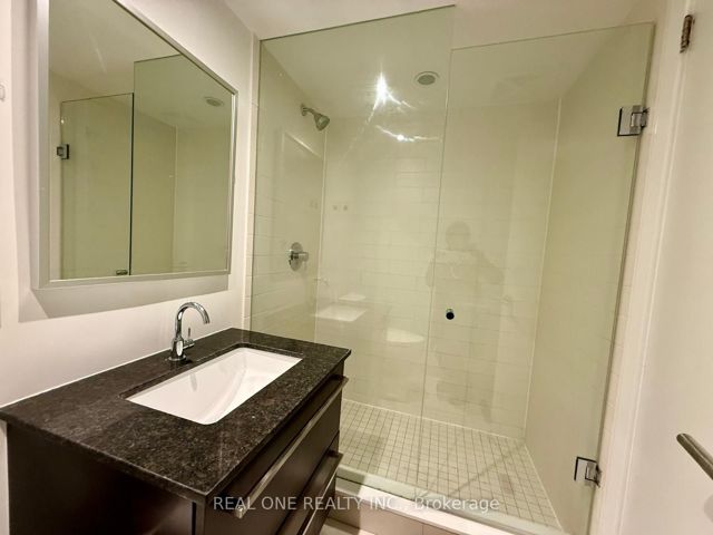 912 - 120 Varna Dr