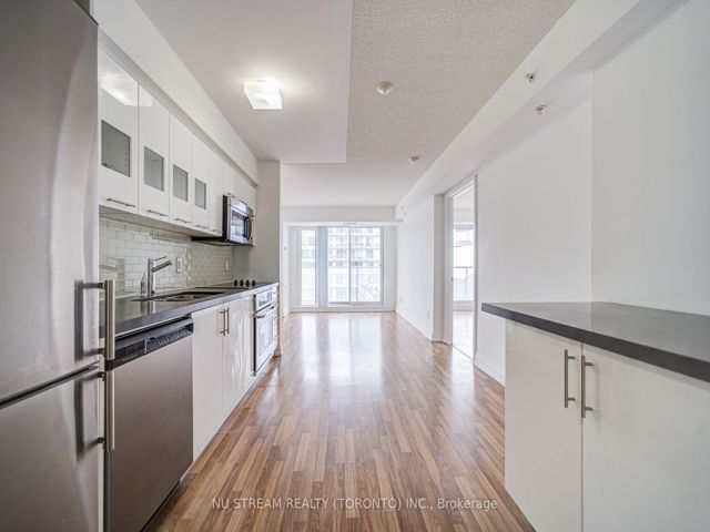 E810 - 555 Wilson Ave