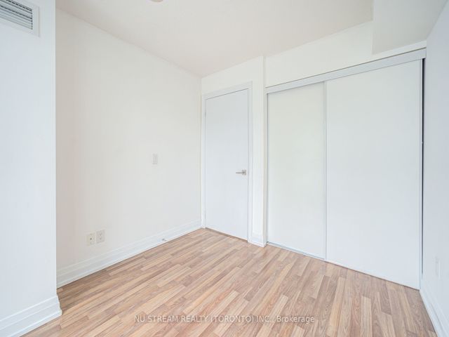 E810 - 555 Wilson Ave