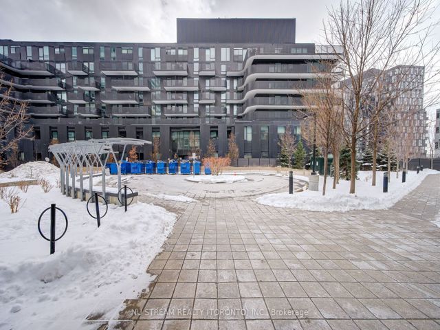 E810 - 555 Wilson Ave