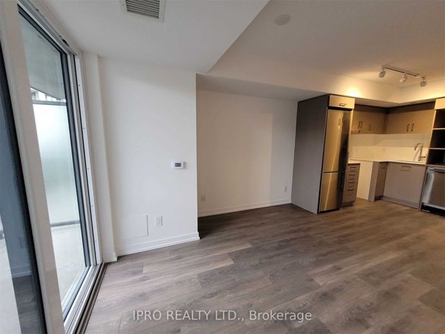 1705 - 219 Dundas St E