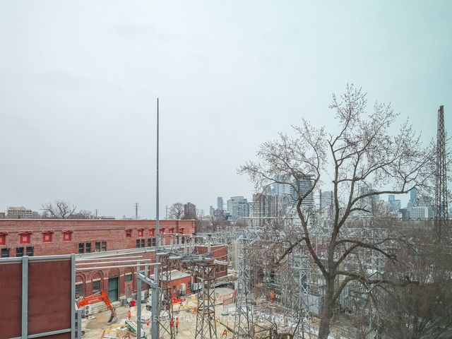 523 - 377 Madison Ave